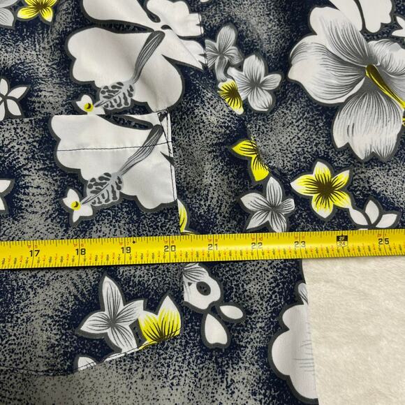 Vintage Hawaiian Shirt Men's L XL Gray Blue White Aloha Luau Hibiscus Pig Roast - Picture 5 of 7